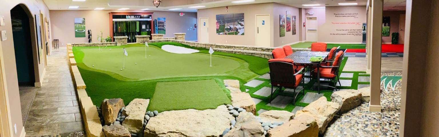 Indoor artificial grass putting green